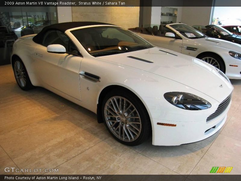 Stratus White / Sahara Tan 2009 Aston Martin V8 Vantage Roadster