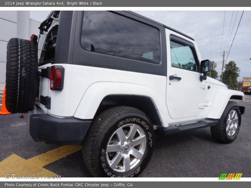 Bright White / Black 2014 Jeep Wrangler Sahara 4x4