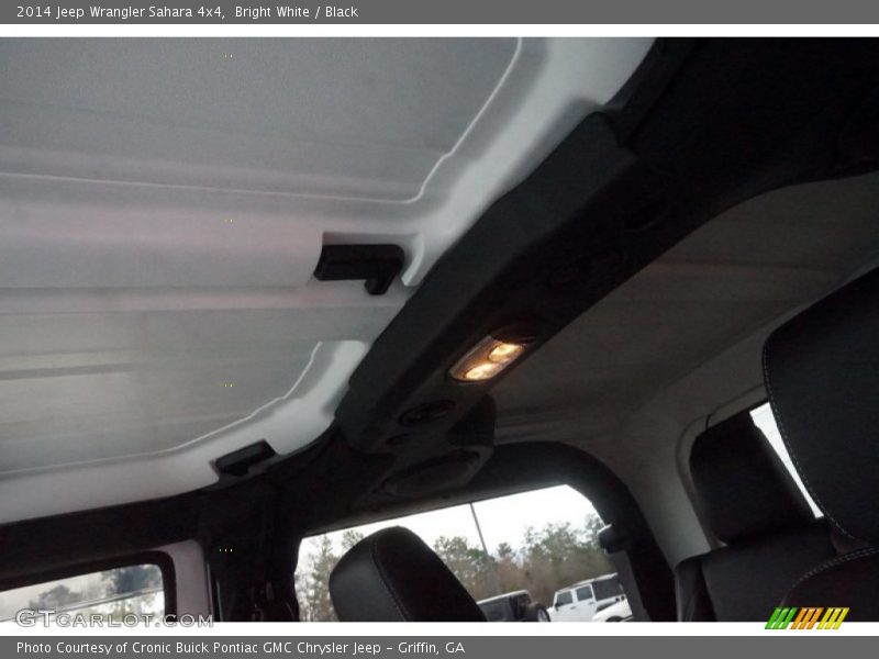 Bright White / Black 2014 Jeep Wrangler Sahara 4x4