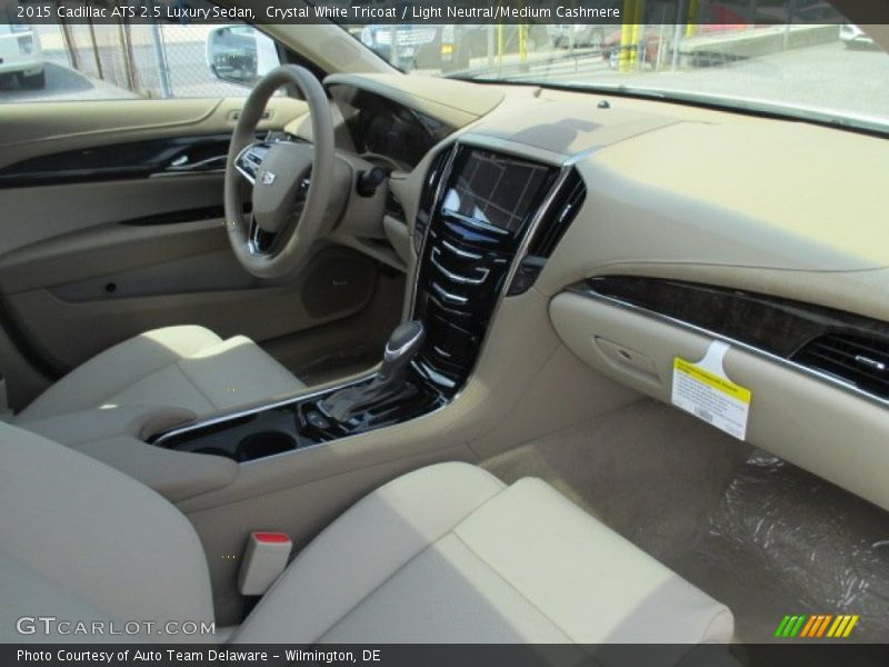 Crystal White Tricoat / Light Neutral/Medium Cashmere 2015 Cadillac ATS 2.5 Luxury Sedan