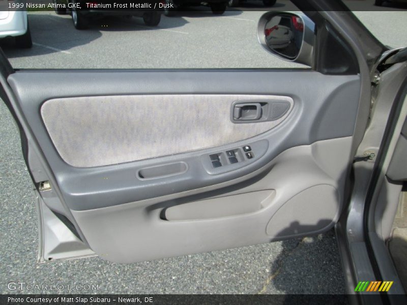 Titanium Frost Metallic / Dusk 1999 Nissan Altima GXE