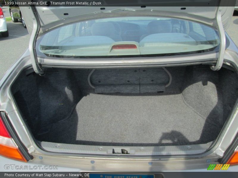 Titanium Frost Metallic / Dusk 1999 Nissan Altima GXE