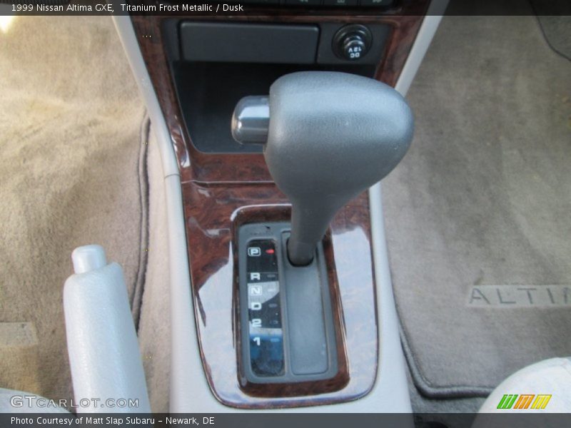 Titanium Frost Metallic / Dusk 1999 Nissan Altima GXE