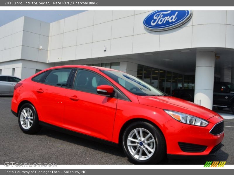 Race Red / Charcoal Black 2015 Ford Focus SE Sedan