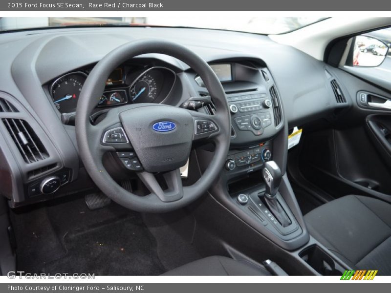 Race Red / Charcoal Black 2015 Ford Focus SE Sedan