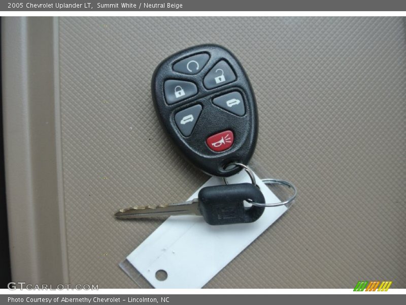 Summit White / Neutral Beige 2005 Chevrolet Uplander LT