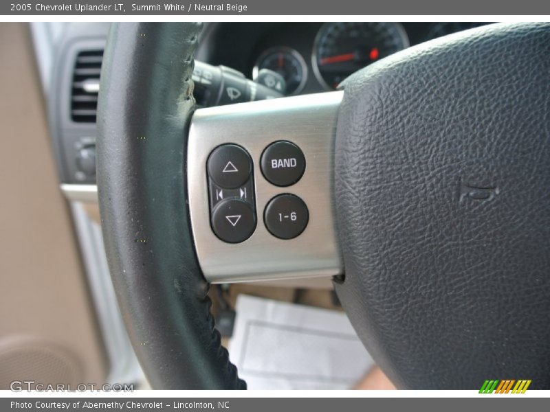 Summit White / Neutral Beige 2005 Chevrolet Uplander LT