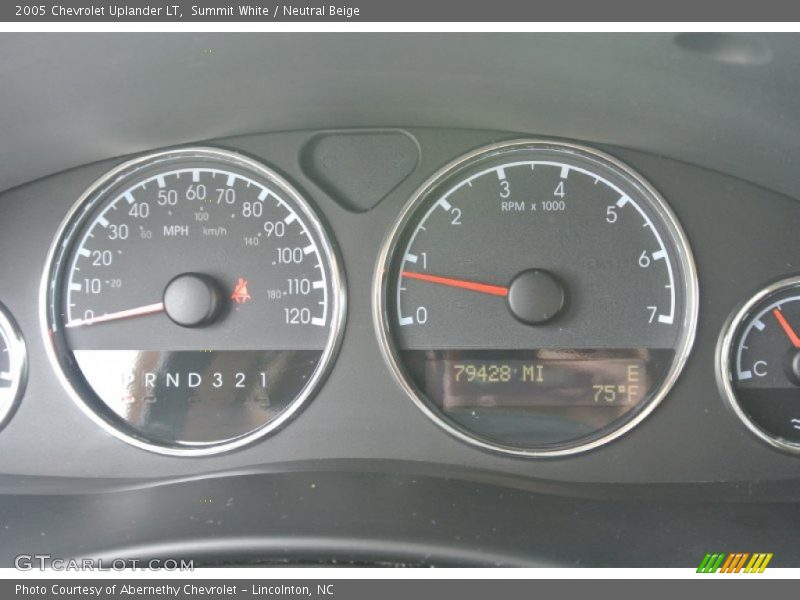 Summit White / Neutral Beige 2005 Chevrolet Uplander LT