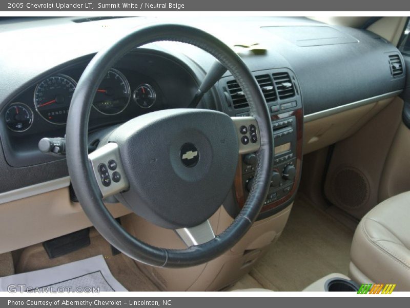Summit White / Neutral Beige 2005 Chevrolet Uplander LT