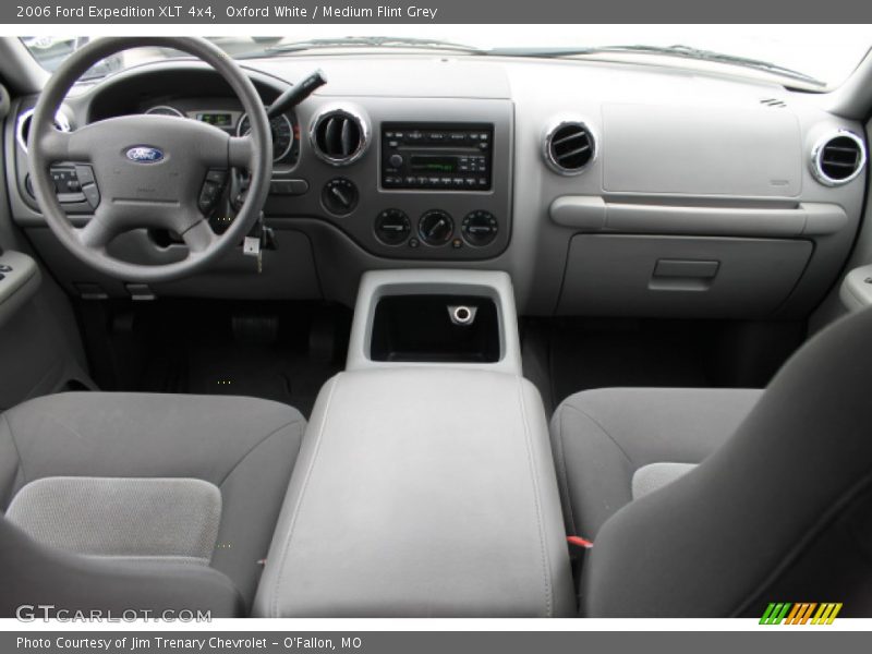 Oxford White / Medium Flint Grey 2006 Ford Expedition XLT 4x4