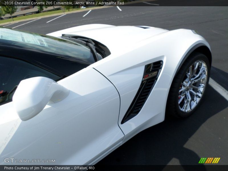 Arctic White / Adrenaline Red 2016 Chevrolet Corvette Z06 Convertible