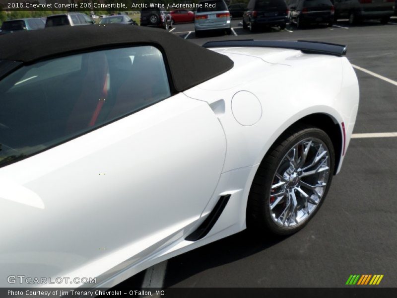 Arctic White / Adrenaline Red 2016 Chevrolet Corvette Z06 Convertible