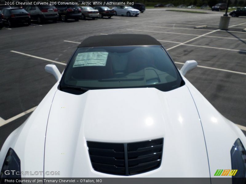 Arctic White / Adrenaline Red 2016 Chevrolet Corvette Z06 Convertible