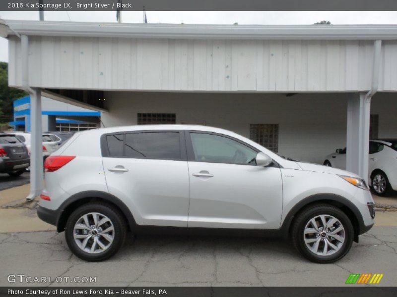 Bright Silver / Black 2016 Kia Sportage LX