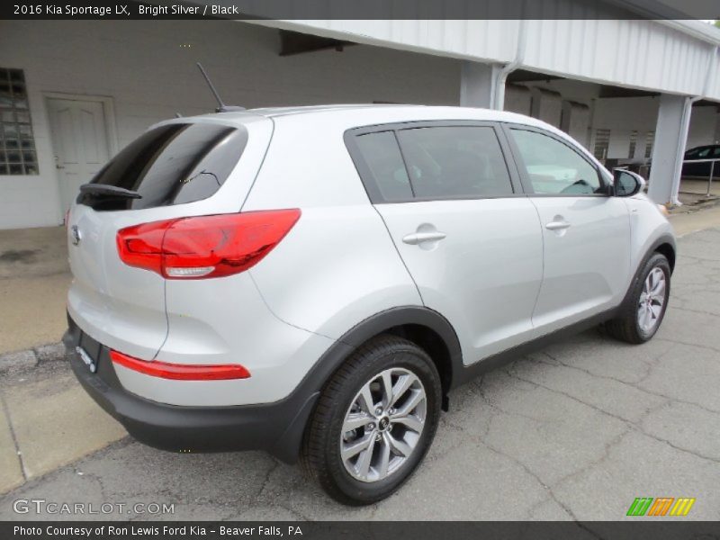 Bright Silver / Black 2016 Kia Sportage LX