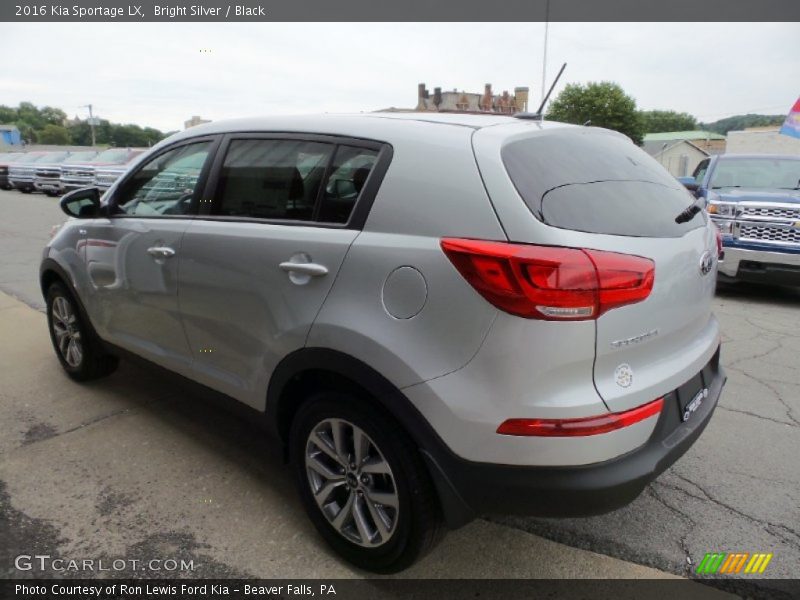 Bright Silver / Black 2016 Kia Sportage LX