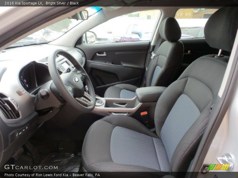 Bright Silver / Black 2016 Kia Sportage LX
