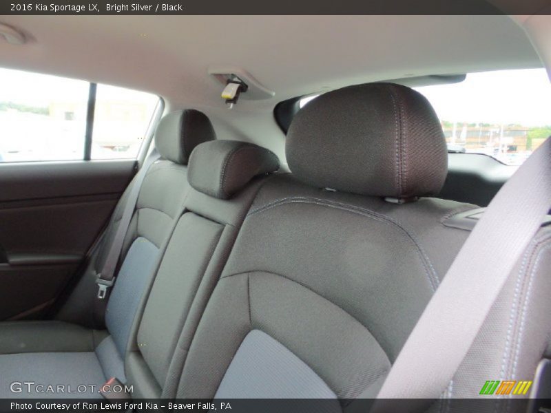 Bright Silver / Black 2016 Kia Sportage LX