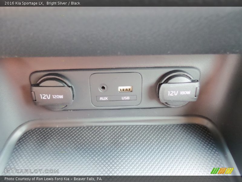 Bright Silver / Black 2016 Kia Sportage LX