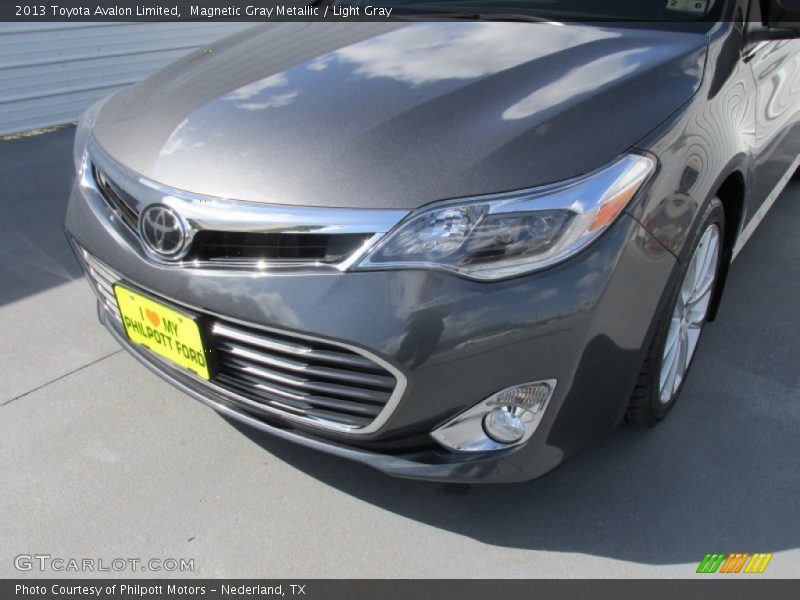 Magnetic Gray Metallic / Light Gray 2013 Toyota Avalon Limited