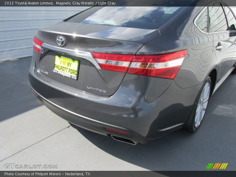 Magnetic Gray Metallic / Light Gray 2013 Toyota Avalon Limited
