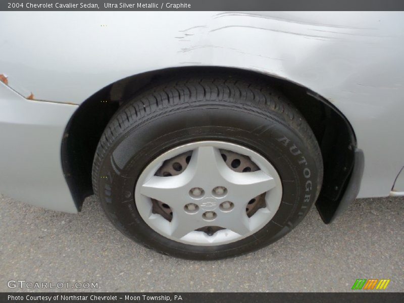 Ultra Silver Metallic / Graphite 2004 Chevrolet Cavalier Sedan