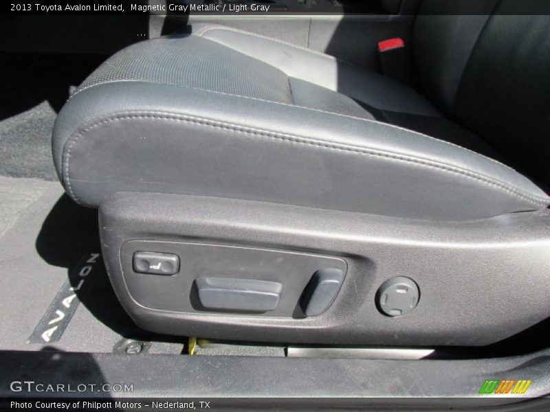 Magnetic Gray Metallic / Light Gray 2013 Toyota Avalon Limited