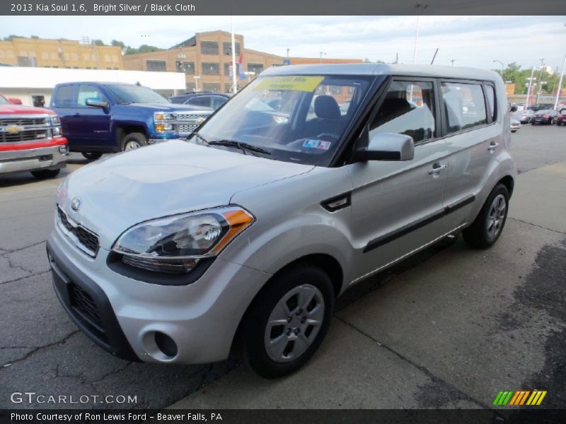 Bright Silver / Black Cloth 2013 Kia Soul 1.6