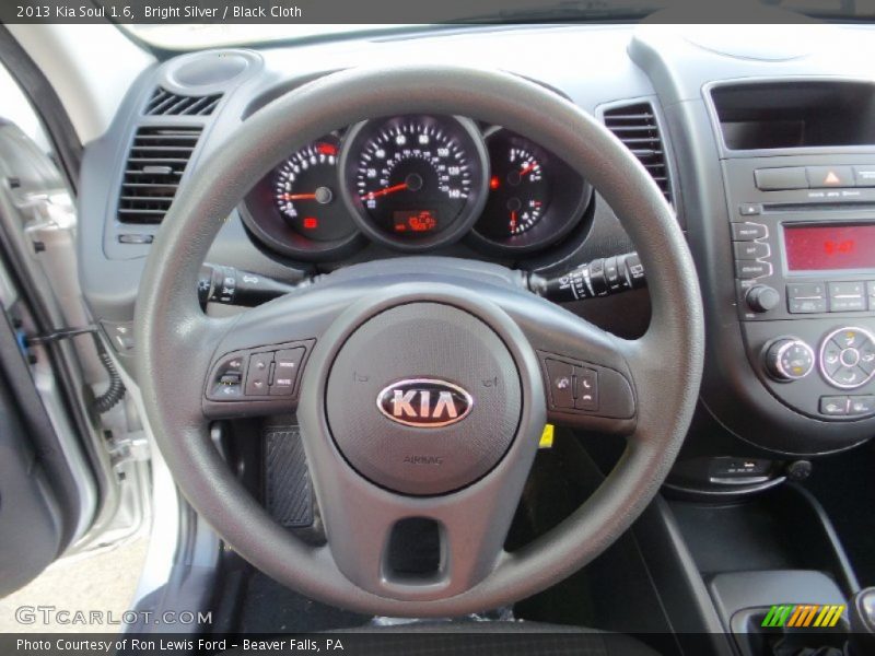 Bright Silver / Black Cloth 2013 Kia Soul 1.6