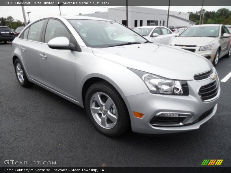 Silver Ice Metallic / Jet Black 2016 Chevrolet Cruze Limited LT