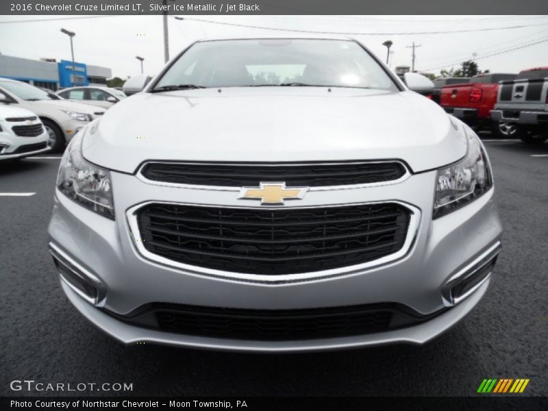 Silver Ice Metallic / Jet Black 2016 Chevrolet Cruze Limited LT