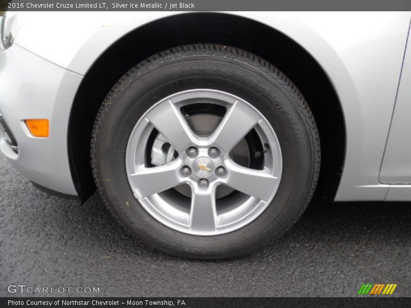 Silver Ice Metallic / Jet Black 2016 Chevrolet Cruze Limited LT