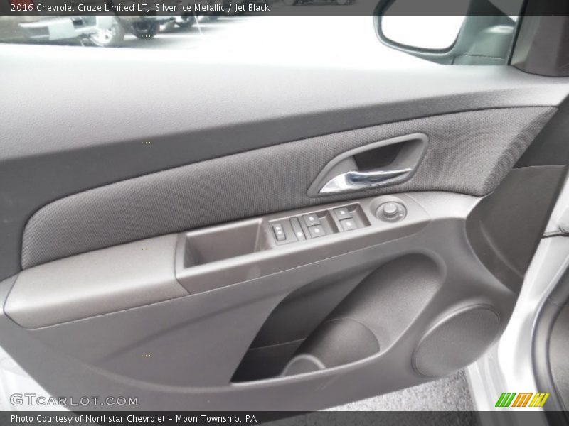 Silver Ice Metallic / Jet Black 2016 Chevrolet Cruze Limited LT