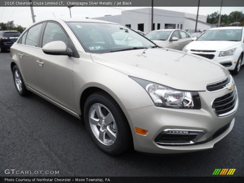 Champagne Silver Metallic / Jet Black 2016 Chevrolet Cruze Limited LT