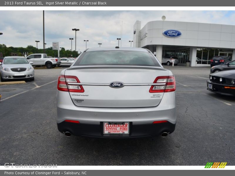Ingot Silver Metallic / Charcoal Black 2013 Ford Taurus SEL