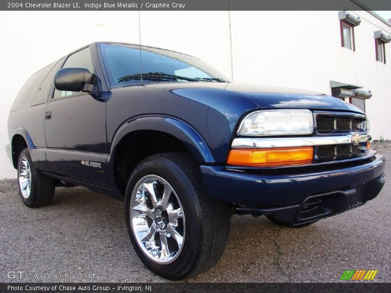 Indigo Blue Metallic / Graphite Gray 2004 Chevrolet Blazer LS