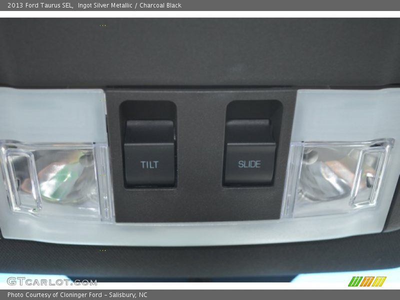 Ingot Silver Metallic / Charcoal Black 2013 Ford Taurus SEL