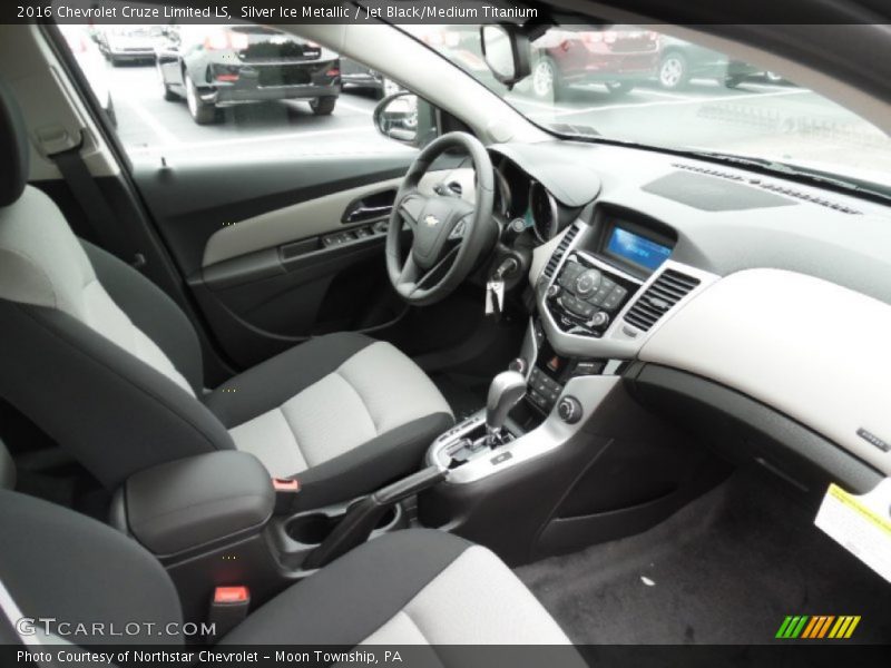 Silver Ice Metallic / Jet Black/Medium Titanium 2016 Chevrolet Cruze Limited LS