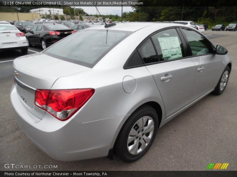 Silver Ice Metallic / Jet Black/Medium Titanium 2016 Chevrolet Cruze Limited LS