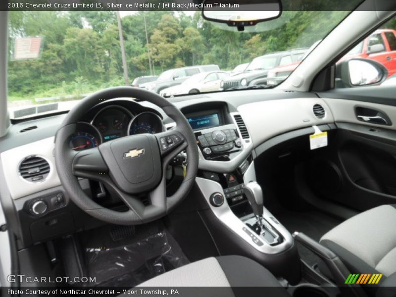 Silver Ice Metallic / Jet Black/Medium Titanium 2016 Chevrolet Cruze Limited LS