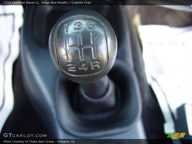 Indigo Blue Metallic / Graphite Gray 2004 Chevrolet Blazer LS
