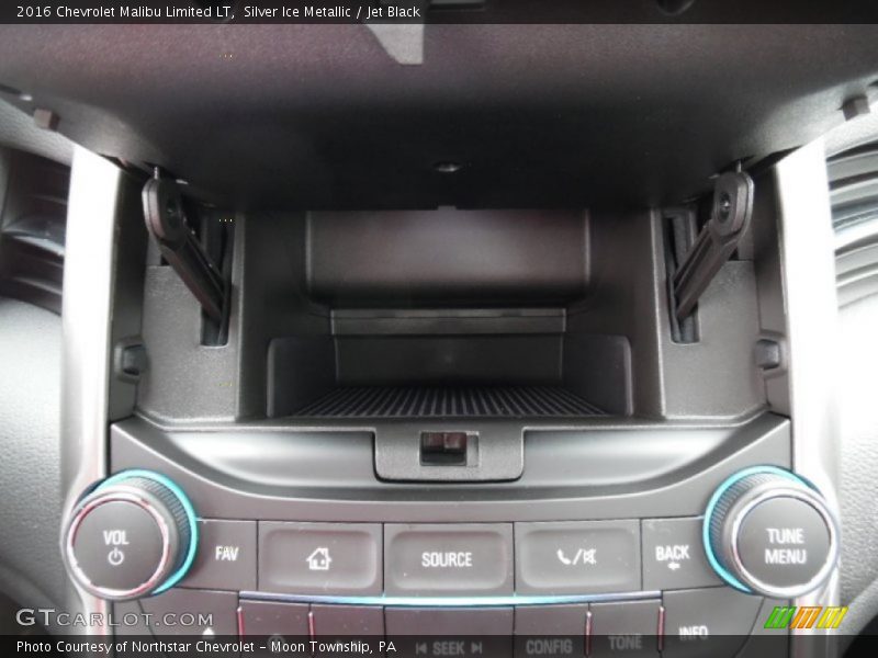 Silver Ice Metallic / Jet Black 2016 Chevrolet Malibu Limited LT