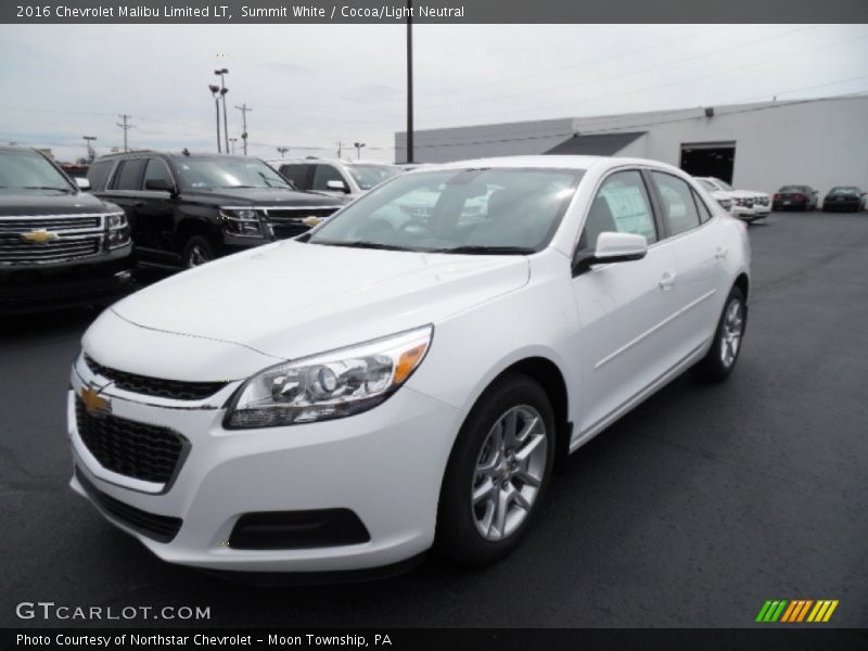 Front 3/4 View of 2016 Malibu Limited LT
