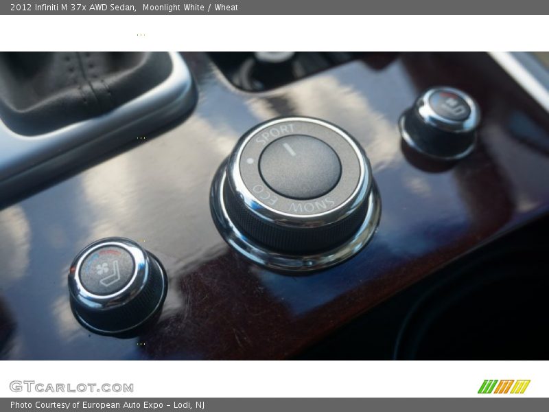 Moonlight White / Wheat 2012 Infiniti M 37x AWD Sedan