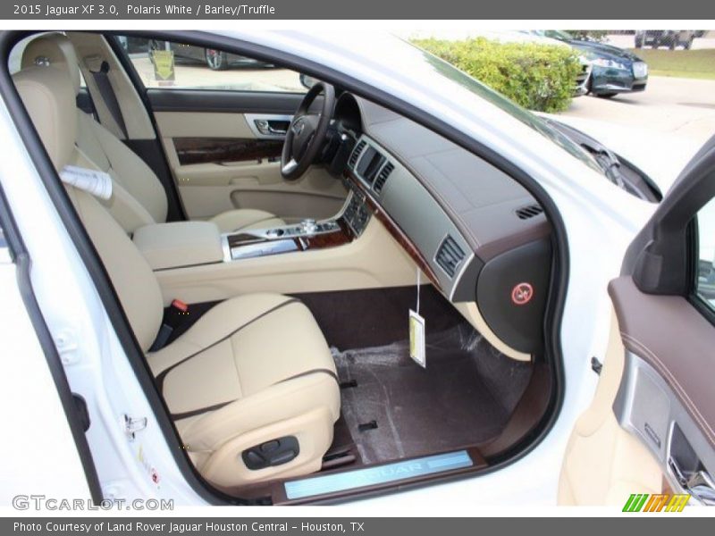 Polaris White / Barley/Truffle 2015 Jaguar XF 3.0