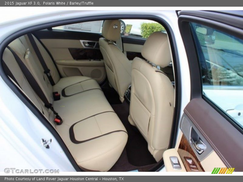 Polaris White / Barley/Truffle 2015 Jaguar XF 3.0