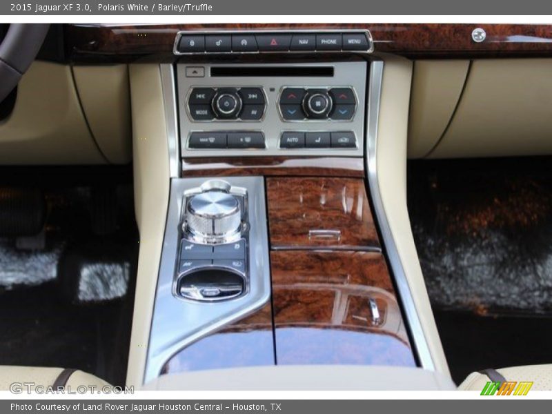 Polaris White / Barley/Truffle 2015 Jaguar XF 3.0
