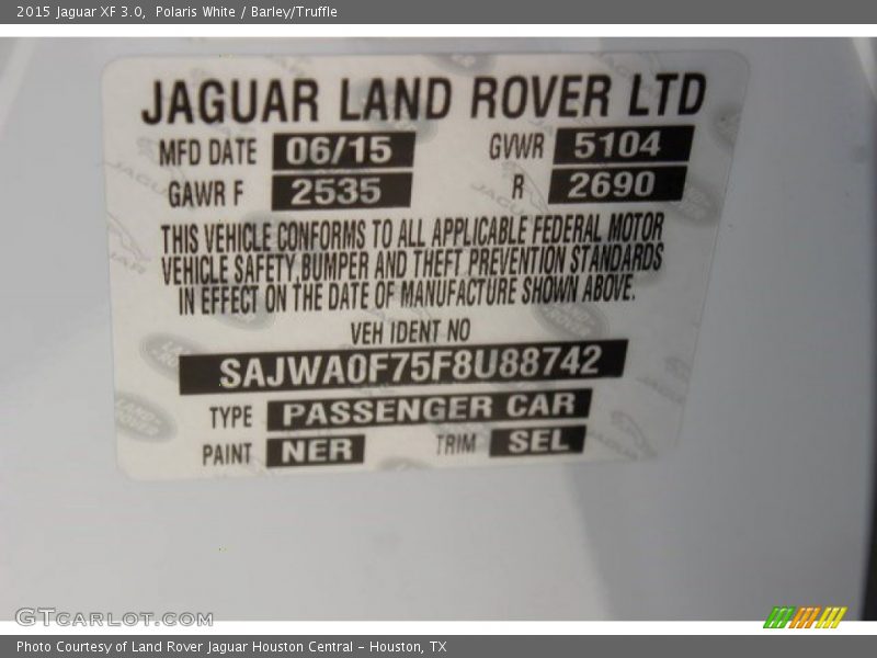 Polaris White / Barley/Truffle 2015 Jaguar XF 3.0