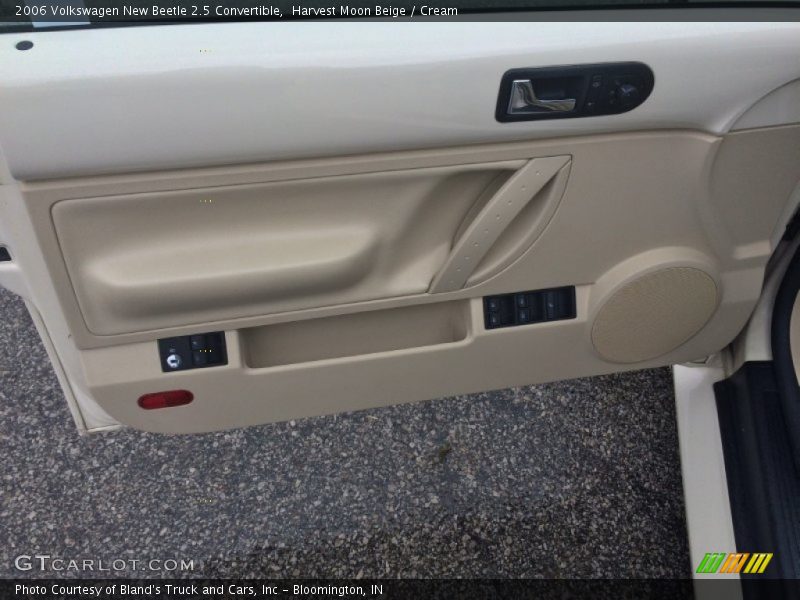 Harvest Moon Beige / Cream 2006 Volkswagen New Beetle 2.5 Convertible