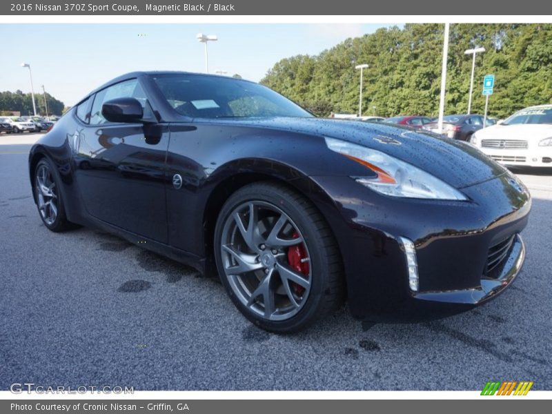 Front 3/4 View of 2016 370Z Sport Coupe